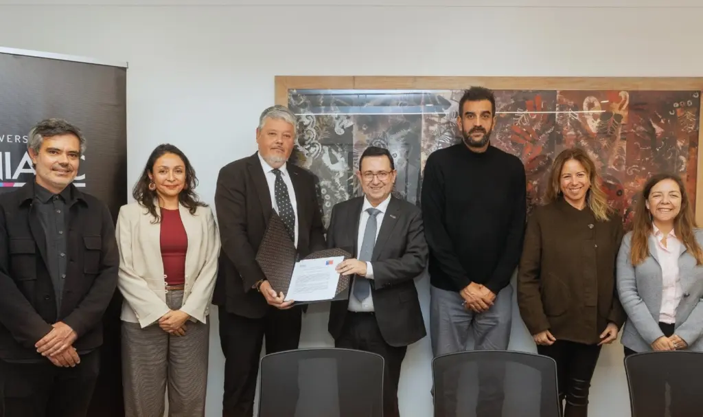 UNIACC y SENADIS convenio